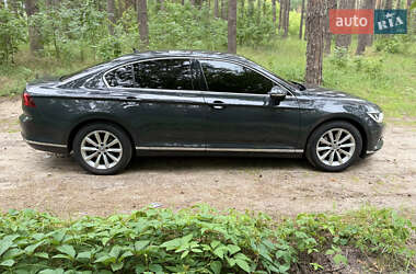 Седан Volkswagen Passat 2017 в 