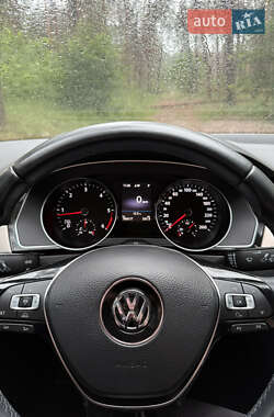 Седан Volkswagen Passat 2017 в 