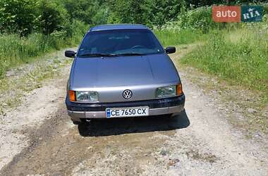 Седан Volkswagen Passat 1992 в 