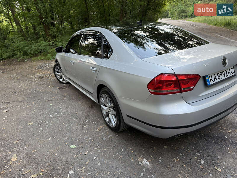 Седан Volkswagen Passat 2014 в Киеве