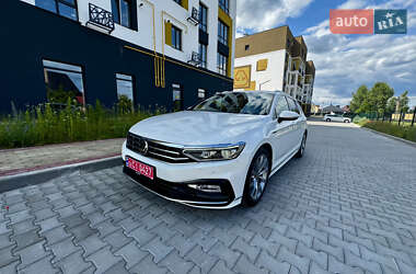 Универсал Volkswagen Passat 2021 в Луцке