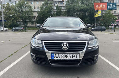 Универсал Volkswagen Passat 2010 в 