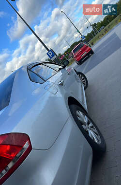 Седан Volkswagen Passat 2014 в 