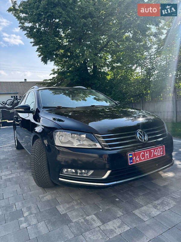 Универсал Volkswagen Passat 2014 в Ивано-Франковске