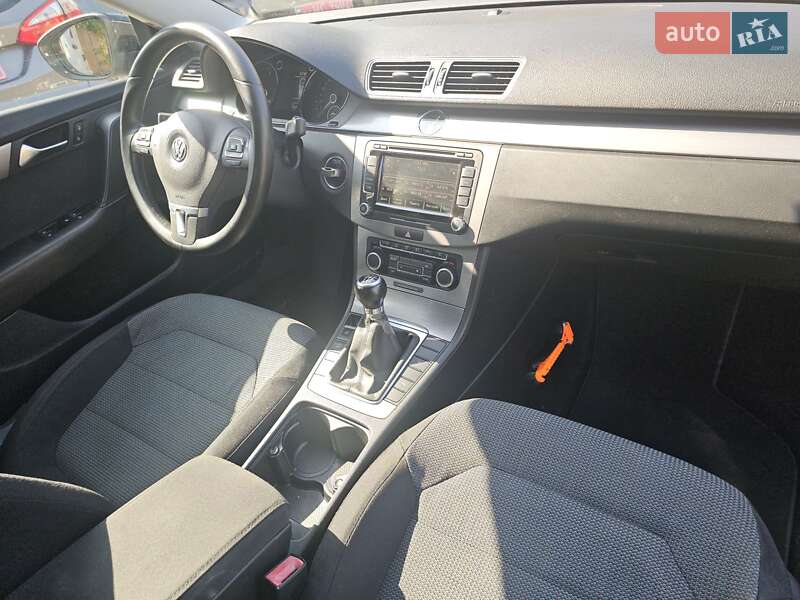 Седан Volkswagen Passat 2012 в Стрию