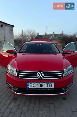 Універсал Volkswagen Passat 2012 в Львові
