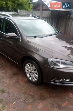 Универсал Volkswagen Passat 2012 в Сумах