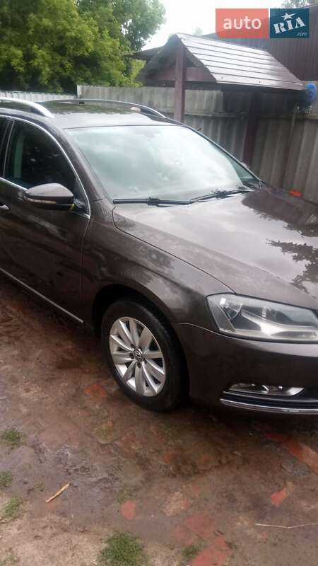 Универсал Volkswagen Passat 2012 в Сумах