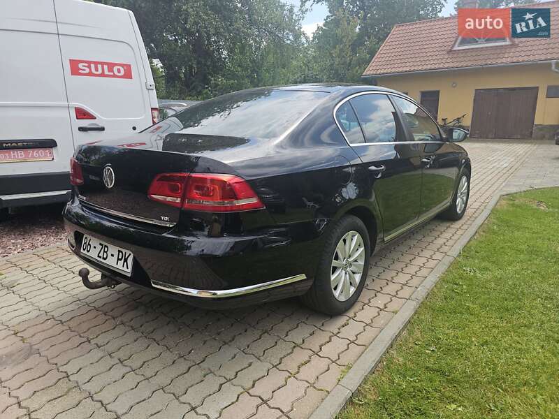 Седан Volkswagen Passat 2012 в Стрию