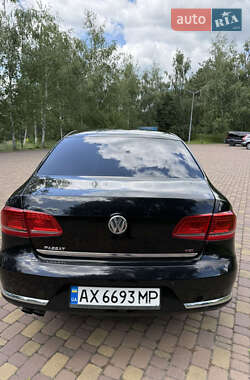 Седан Volkswagen Passat 2011 в 