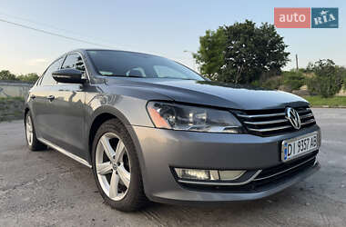 Седан Volkswagen Passat 2011 в Львове