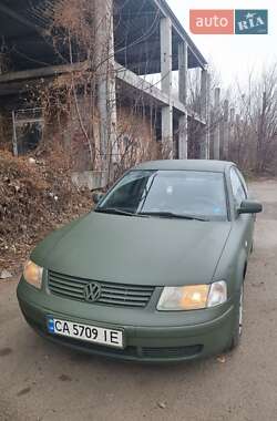 Седан Volkswagen Passat 1997 в Черкасах