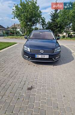 Универсал Volkswagen Passat 2013 в Хмельницком
