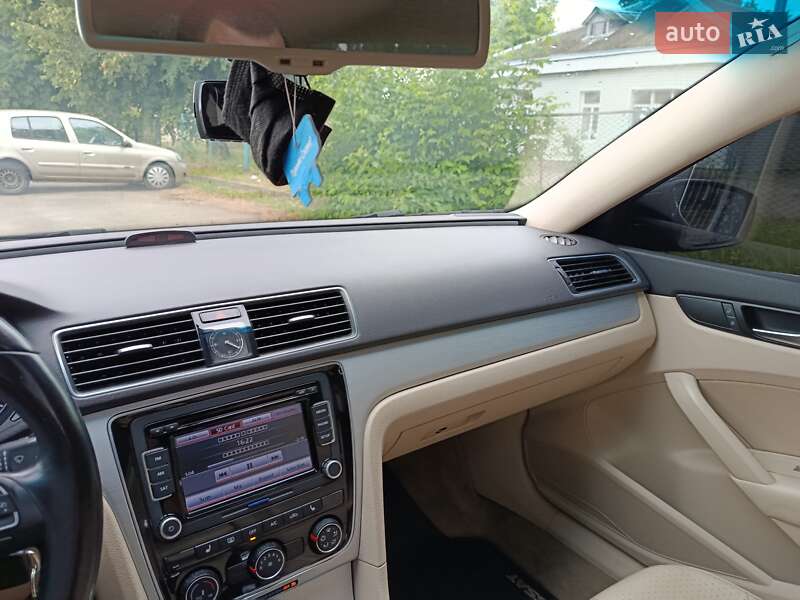 Седан Volkswagen Passat 2013 в Корсунь-Шевченківському