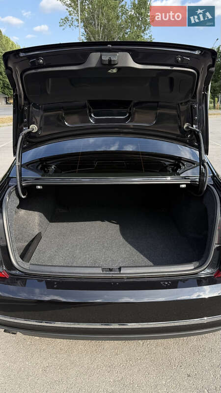 Седан Volkswagen Passat 2017 в Запорожье