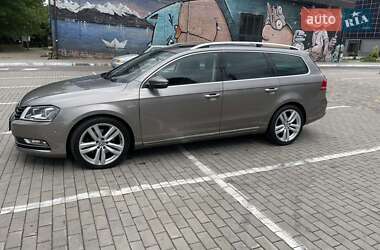 Универсал Volkswagen Passat 2012 в Луцке