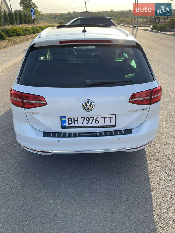 Универсал Volkswagen Passat 2016 в Одессе
