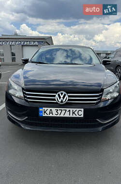 Седан Volkswagen Passat 2013 в Киеве
