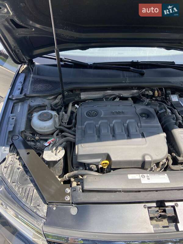 Универсал Volkswagen Passat 2017 в Могилев-Подольске