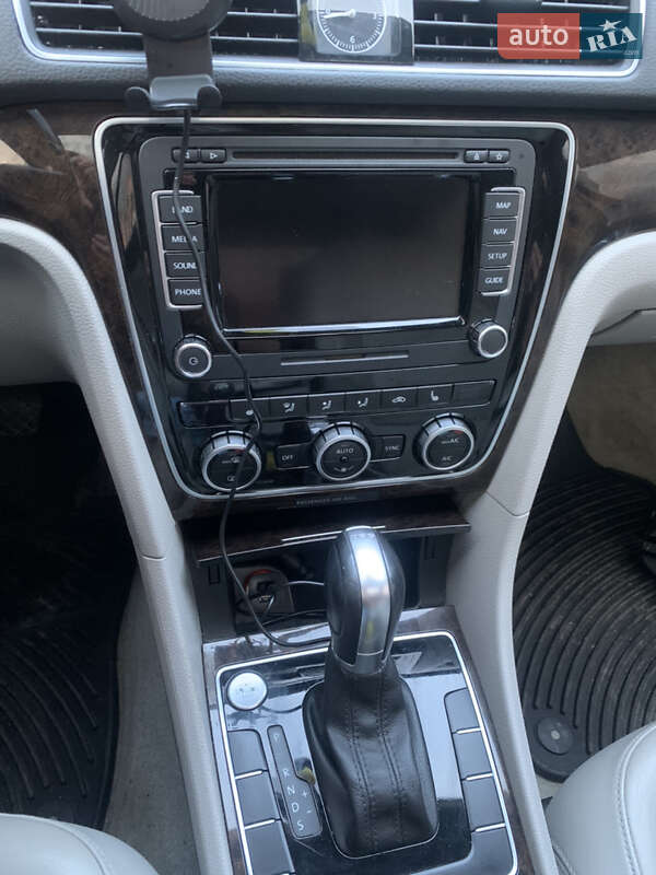 Седан Volkswagen Passat 2015 в Тернополе