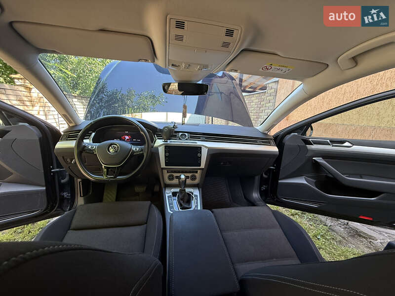 Універсал Volkswagen Passat 2019 в Чернівцях