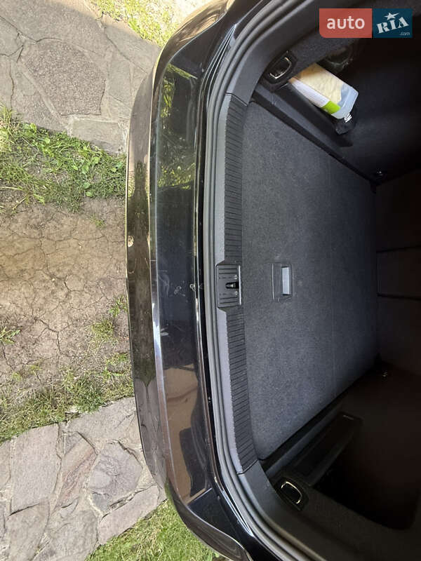 Універсал Volkswagen Passat 2019 в Чернівцях