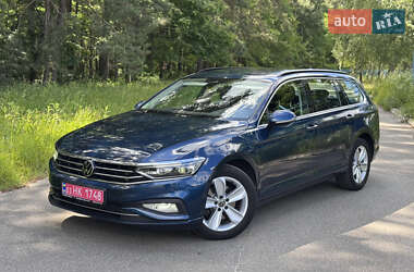 Универсал Volkswagen Passat 2020 в Буче