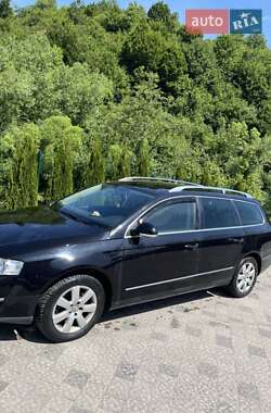 Універсал Volkswagen Passat 2008 в Ужгороді