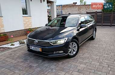Универсал Volkswagen Passat 2019 в Стрые