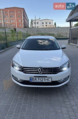 Седан Volkswagen Passat 2014 в Кропивницькому