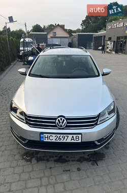 Універсал Volkswagen Passat 2013 в Львові