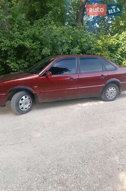 Седан Volkswagen Passat 1994 в Чорткове