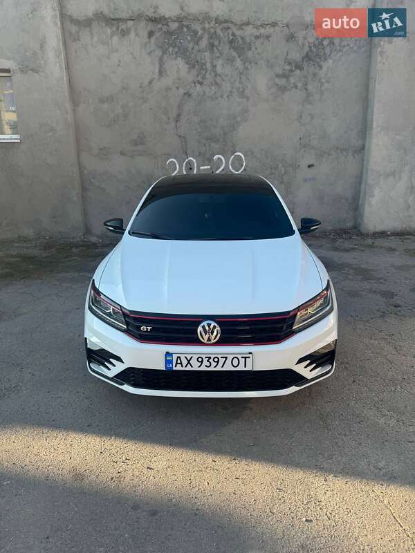 Седан Volkswagen Passat 2018 в 