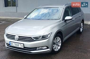 Універсал Volkswagen Passat 2015 в Львові