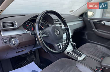 Універсал Volkswagen Passat 2012 в 