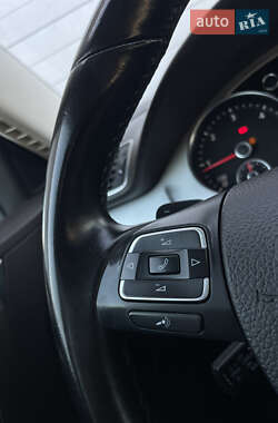 Універсал Volkswagen Passat 2012 в 
