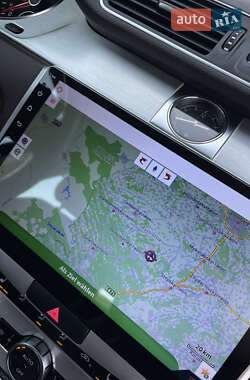 Універсал Volkswagen Passat 2012 в 