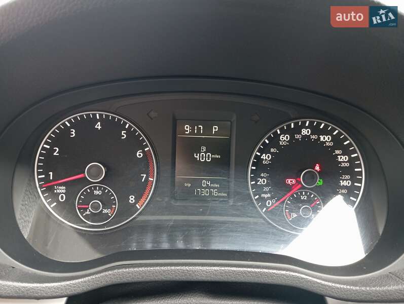 Седан Volkswagen Passat 2014 в Києві