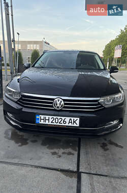 Седан Volkswagen Passat 2016 в Одесі
