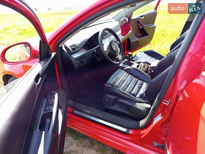 Универсал Volkswagen Passat 2010 в Ворзеле