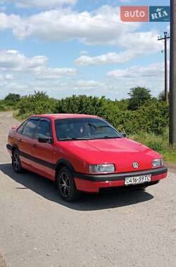 Седан Volkswagen Passat 1991 в Жовкве