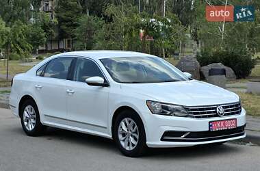 Седан Volkswagen Passat 2016 в Кривом Роге