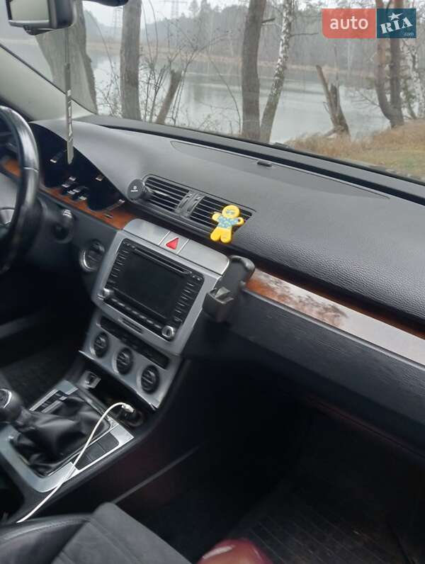 Универсал Volkswagen Passat 2005 в Киеве