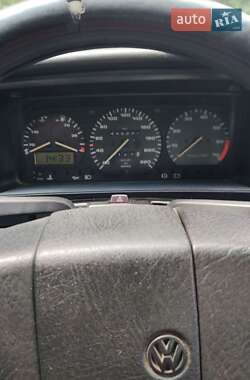 Седан Volkswagen Passat 1990 в Дубно