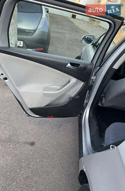 Универсал Volkswagen Passat 2009 в 