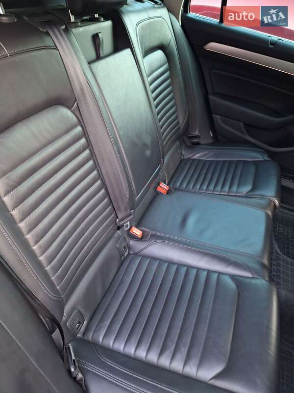 Универсал Volkswagen Passat 2015 в Хмельницком