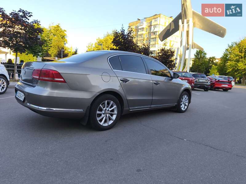 Седан Volkswagen Passat 2011 в Вінниці