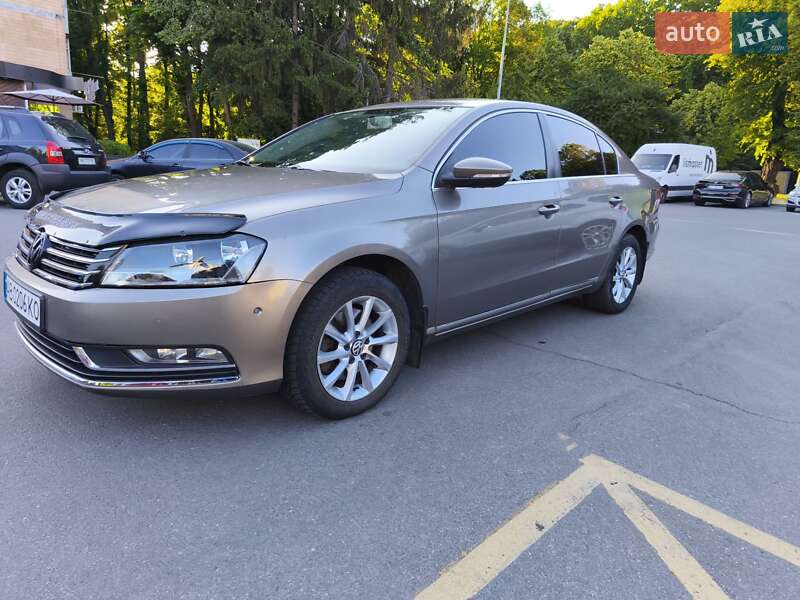 Седан Volkswagen Passat 2011 в Вінниці