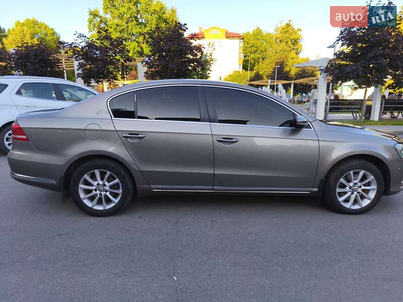 Седан Volkswagen Passat 2011 в Вінниці