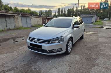 Універсал Volkswagen Passat 2011 в Чернігові